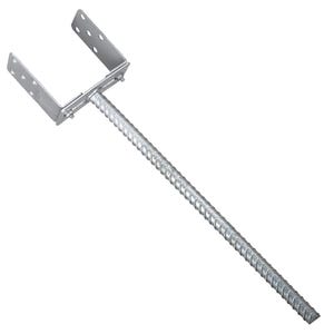 Puede incluir: Un anclaje para postes de acero galvanizado, con un soporte en forma de U y una varilla larga y estriada. El soporte tiene múltiples agujeros. Ideal para asegurar postes de madera.