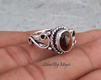 Anillo artesanal de plata de ley 925 con ojo de tigre, gema ovalada, joyería minimalista para mujer.
