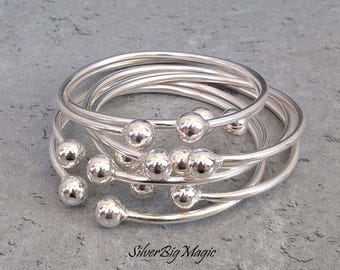 Conjunto de 7 brazaletes de plata de ley para mujer, pulsera de bola maciza, joyería abierta apilable hecha a mano.