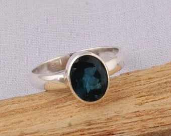 Increíble y hermoso anillo de iolita de primera calidad, anillo ovalado de plata de ley 925, anillo de plata antigua, anillo para el dedo medio, regalo para él.