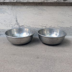 Antique Tudric Hammered Pewter Bowls (Solkets, 0858) c. 1910&#39;s