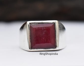 Chevalière carrée rubis : argent sterling 925, remplissage d'or 22 carats