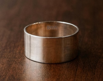 Pierścionek ze srebra próby 925 o szerokości 8 mm, gładki polerowany pierścionek ze srebra próby 925, minimalistyczna, unisexowa obrączka ślubna, pierścionek na co dzień, prezent dla niej/niego