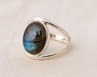 Minimalist Labradorite Ring: 925 Sterling Silver Boho Jewelry