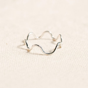 925 Solid Sterling Silver Wavy Band, Minimalist Curve Thumb Ring, Simple Everyday Jewelry