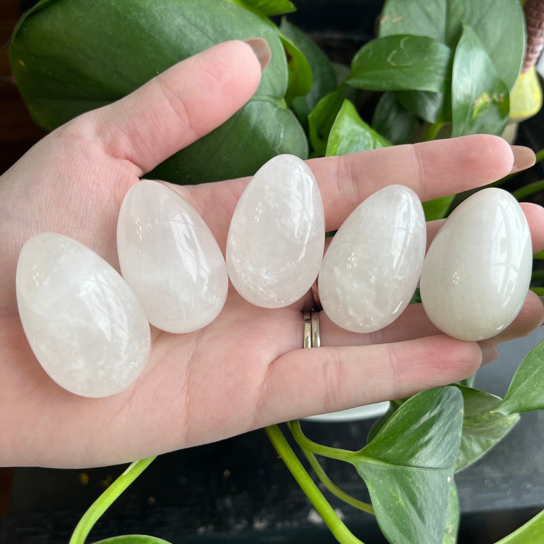 Crystal Eggs | Mini Crystal Carvings | Quartz Egg | Quartz Crystal Egg ...