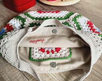 Bolsa quadrada de crochê feita à mão, estilo boho, em fio de algodão.