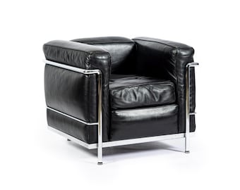 Authentic Cassina LC2 Black Leather Petit Lounge Chair by Le Corbusier, 4x Avail