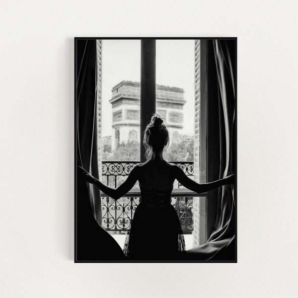 Woman in Paris Download, Woman in Paris Printable Poster, Fashion Photo, Elegant Decor, Chic Wall, Easy Print.