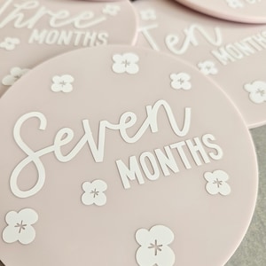 Disques acryliques Baby Milestone | 12 mois | Cartes d'âge jalon | Cadeau baby shower | Acrylique neutre pastel | Nouveau cadeau pour bébé | Accessoire photo bébé