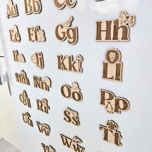 Aimants en bois ABC pour réfrigérateur | Lettres majuscules et minuscules avec images | Lettres aimantées de l'alphabet pour enfants