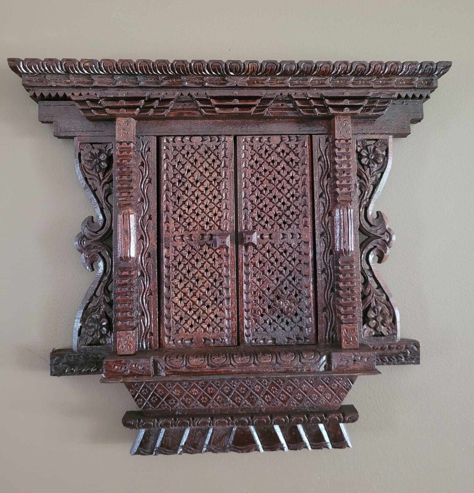 Handmade Wooden Window// Nepali Traditional Wooden Ankhi Jhyal//wooden