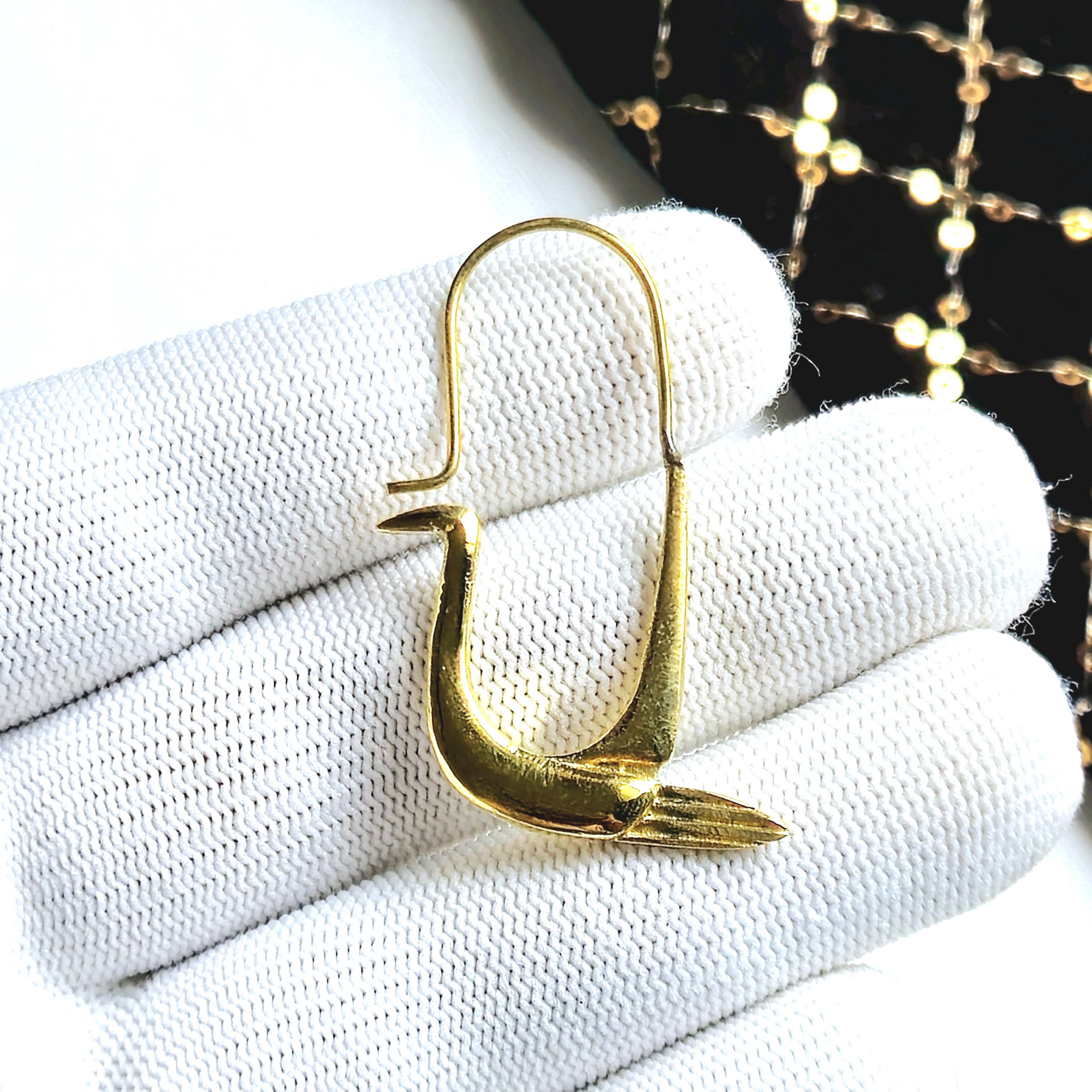 Paire D'appliques En Métal De Style Gothique