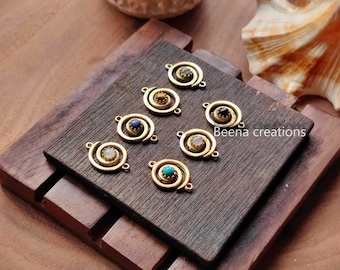 Amuleto de latón con piedra en espiral, amuletos de latón, amuletos de piedra, amuletos de latón para macramé, amuletos de latón para macramé y fabricación de joyas, CS94