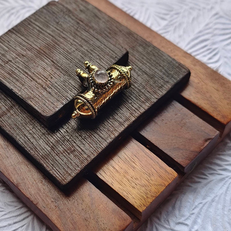 Engraved Secret box, Prayer box, Ethnic pendents, Amulet pendent, Vintage indian box, Indian taviz amulet container, Brass pendents image 5