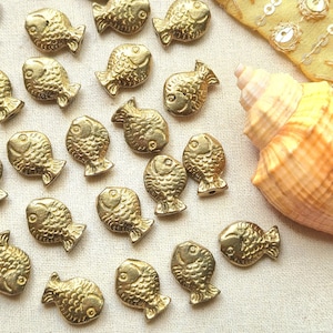 Fish-Shaped Brass Beads for Jewelry and Macrame – Antique Gold Spacer Charms for Boho Necklaces, Macrame, Bracelets, and Craft Projects Z197