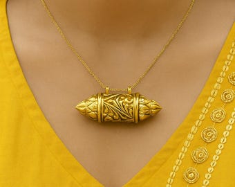 Big Secret box, Prayer box, Ethnic pendents, Amulet pendent, Vintage indian box, Indian taviz amulet container, Brass pendents
