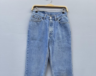 W27 Vintage Levis 512 Distressed Dirty Reconstruct Jeans Levis Medium Wash Denim Levis Slim Fit Tapered Leg Mom Jeans Made In Usa Size 27