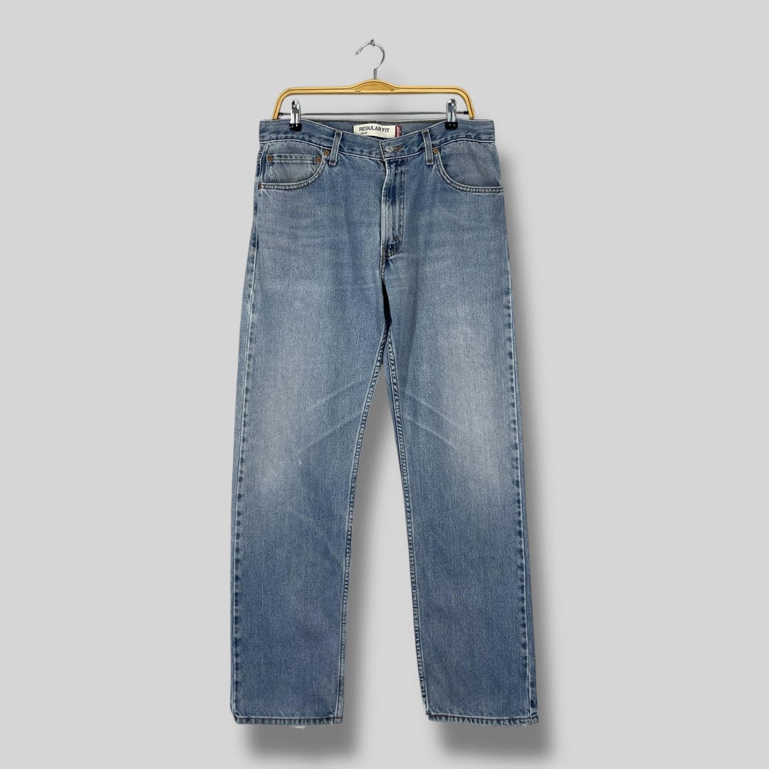 Vintage 90's Levi's 505 Regular Fit Jeans W34 L32 / Straight Leg