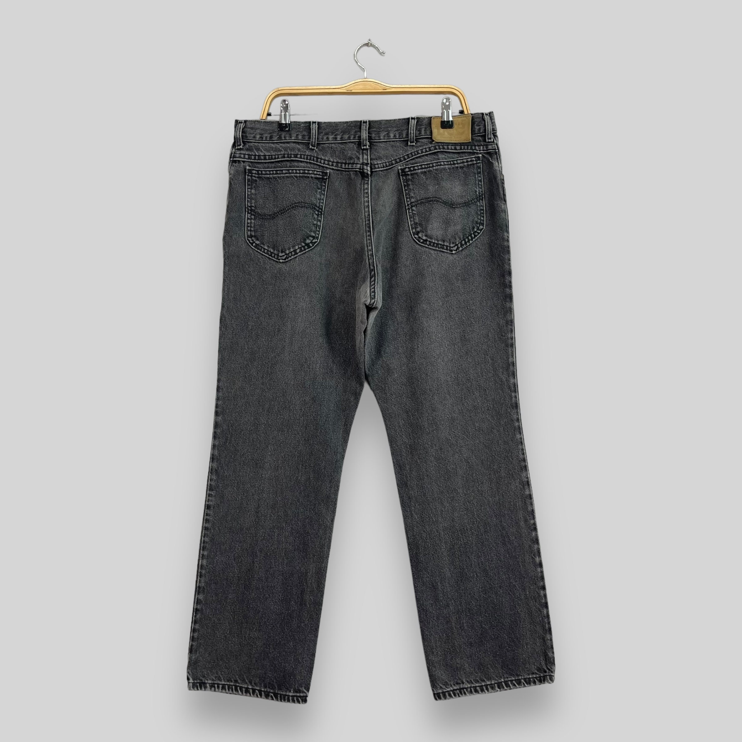Size 36 Vintage Distressed Lee Ultra High Waisted Jeans Lee