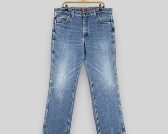 Size 38 Vintage Wrangler Distressed Ripped Pocket Jeans Wrangler Medium Wash High Rise Denim Wrangler Slim Fit Boyfriend Jeans W38 L31