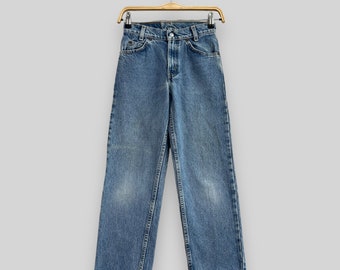 Size 24 Vintage Levis 550 Distressed Dirty Jeans Levis Mid Rise Medium Wash Denim Levis Relaxed Fit Small Hip Girlfriend Jeans W24 L25
