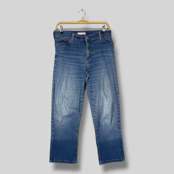 Vintage Levi's 545 Perfectly Slimming Capri Jeans Size 10 / Mid Rise Medium Wash Stretch Denim / Y2K Distressed Cropped Women Jeans