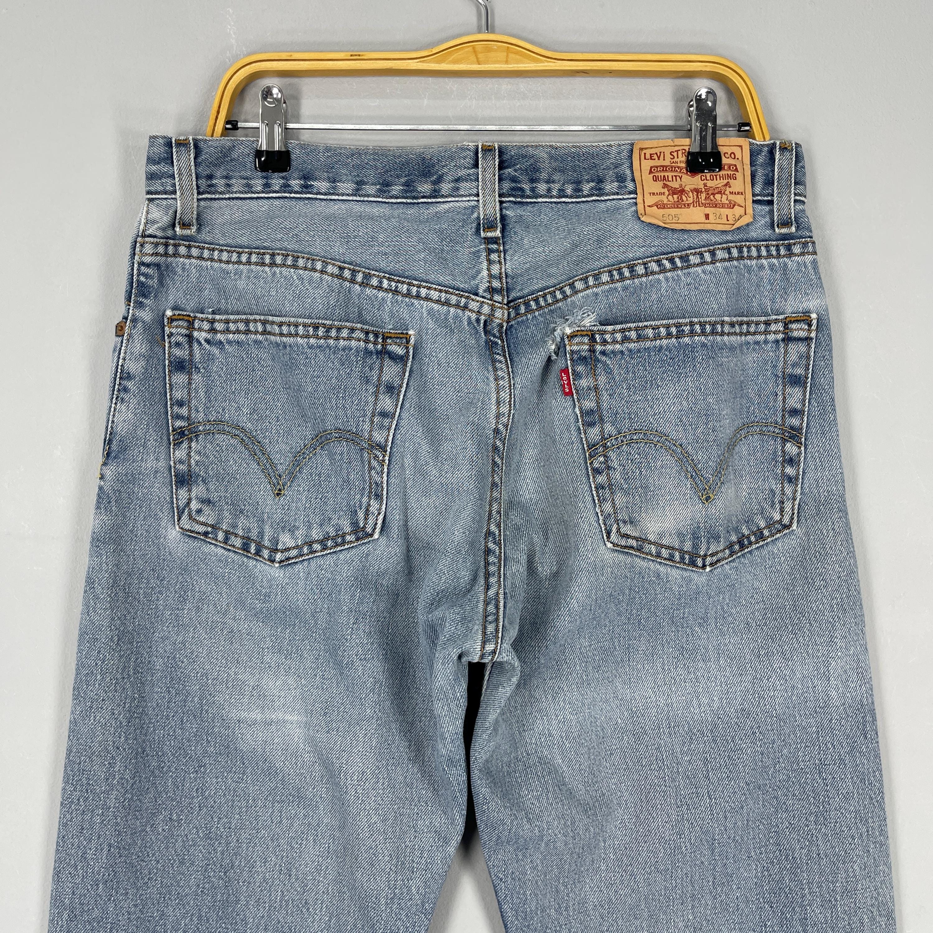 Vintage 90's Levi's 505 Regular Fit Jeans W34 L32 / Straight Leg