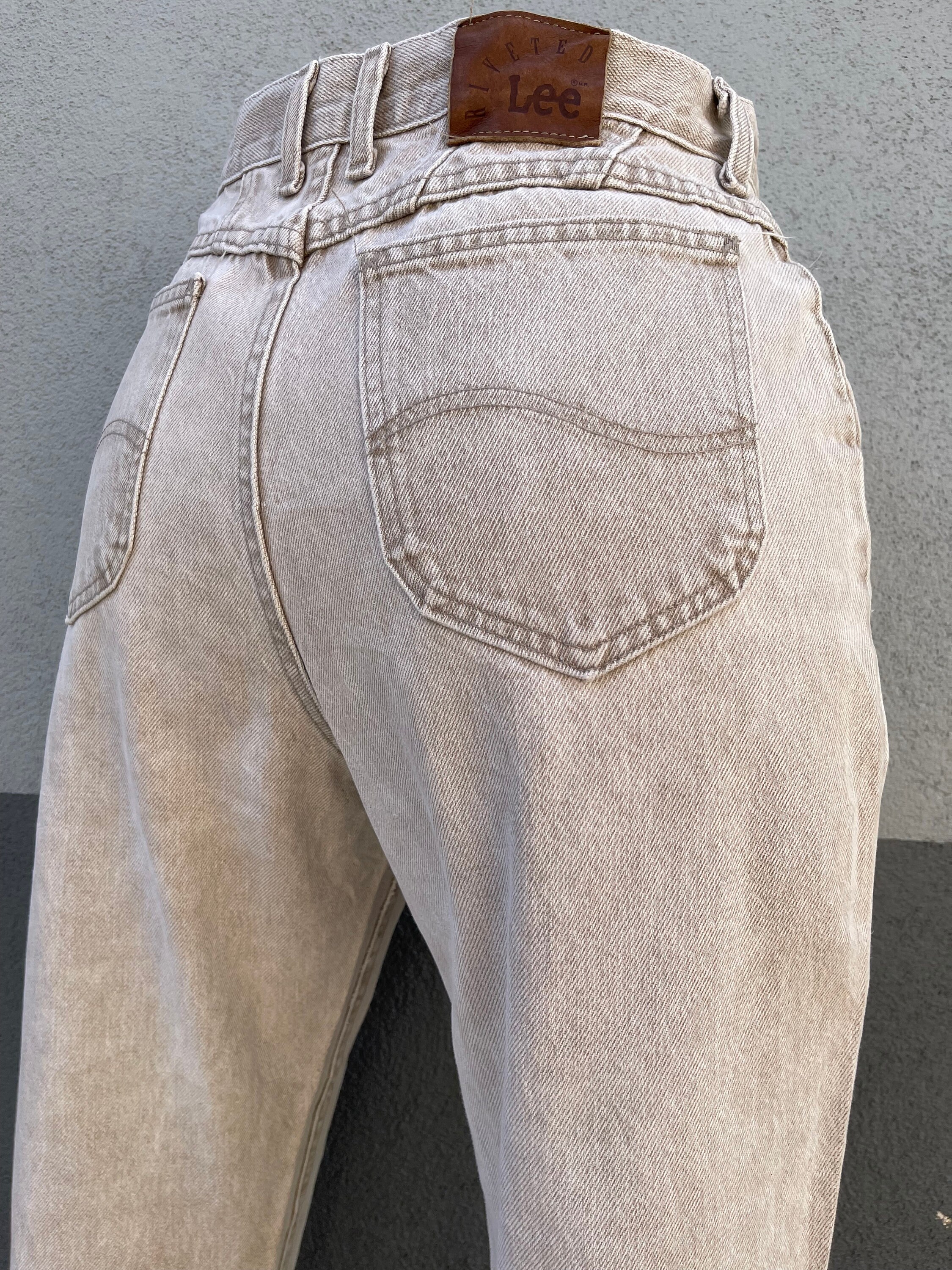Size 28 Vintage Distressed Lee Ultra 