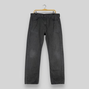 W37 L32 Vintage Levis 505 Distressed Jeans Levis High Rise Faded Black Wash Denim Levis Regular Fit Zipper Fly Boyfriend Jeans Size 37