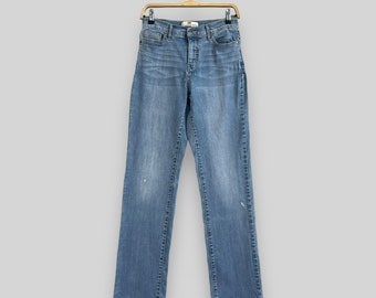 W27 L31 Distressed Levis 512 Perfectly Slimming Women Jeans Levis Mid Rise Light Blue Wash Denim Levis Straight Leg Girlfriend Jeans Size 27