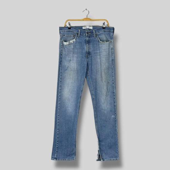 Vintage Thrashed Signature by Levi Strauss S67 Athletic Fit Jeans W35 L32 / Medium Wash Distressed Destroyed Denim / Y2K Frayed Hem Jeans