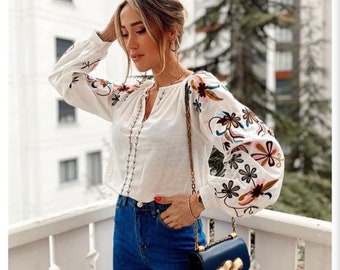 Blusa bordada floral, ropa de mujer, blusa de primavera, regalo para ella, regalo para él