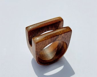 Anello aperto a doppia barra, Anello geometrico, Anello scultoreo, Anello di legno, Anello in resina di legno, Anello di gioielli fatti a mano, Regalo per donna forte