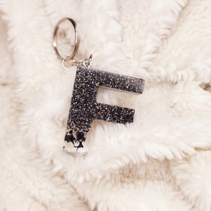 Custom Letter Keychain | Personalized Keychain | Glitter Keychain | Handmade Resin Keychain | Bridesmaid Gift | Gift | Keychain for Women