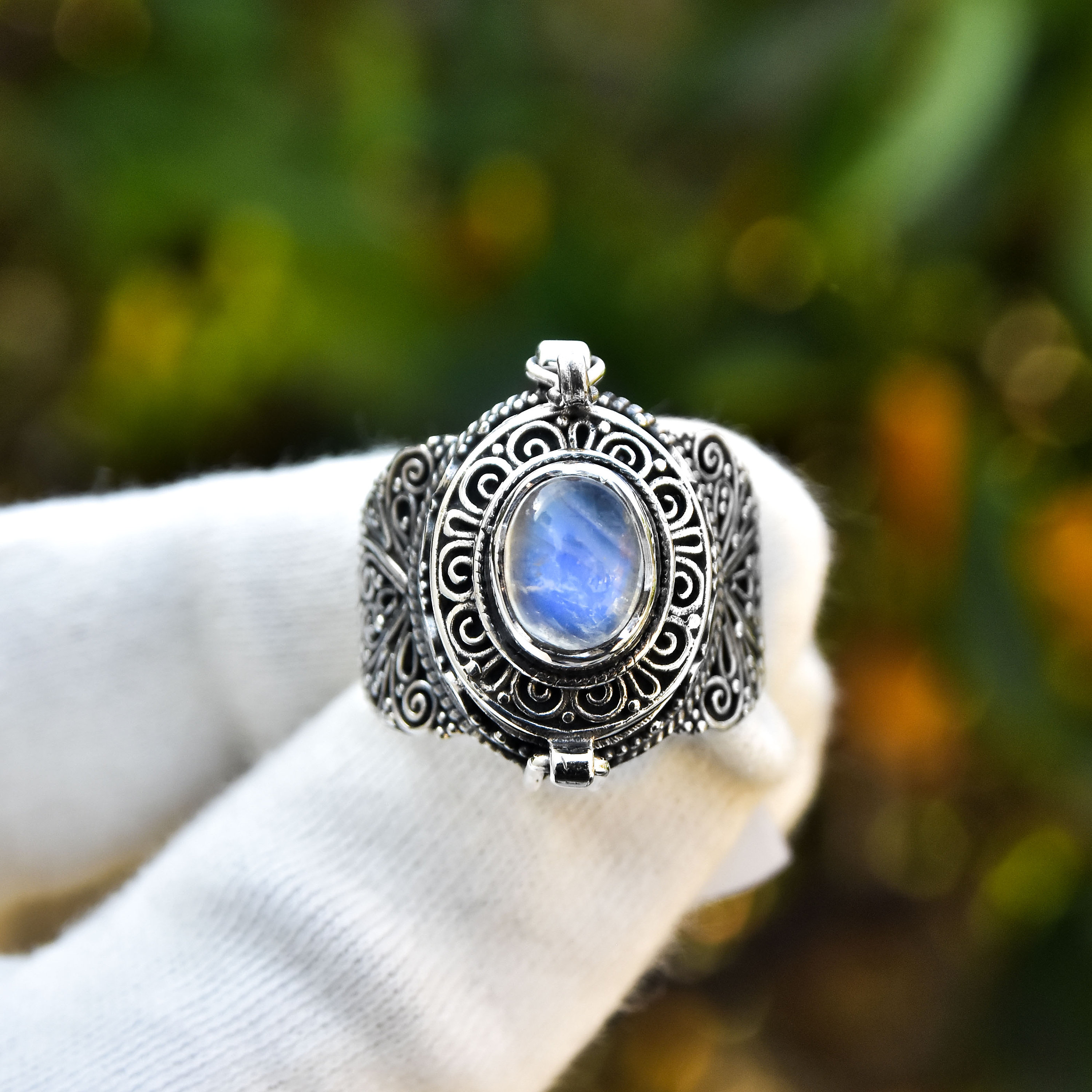 Poison Ring , Medieval Ring , Pill Box , Secret Ring , Snuff Ring 
