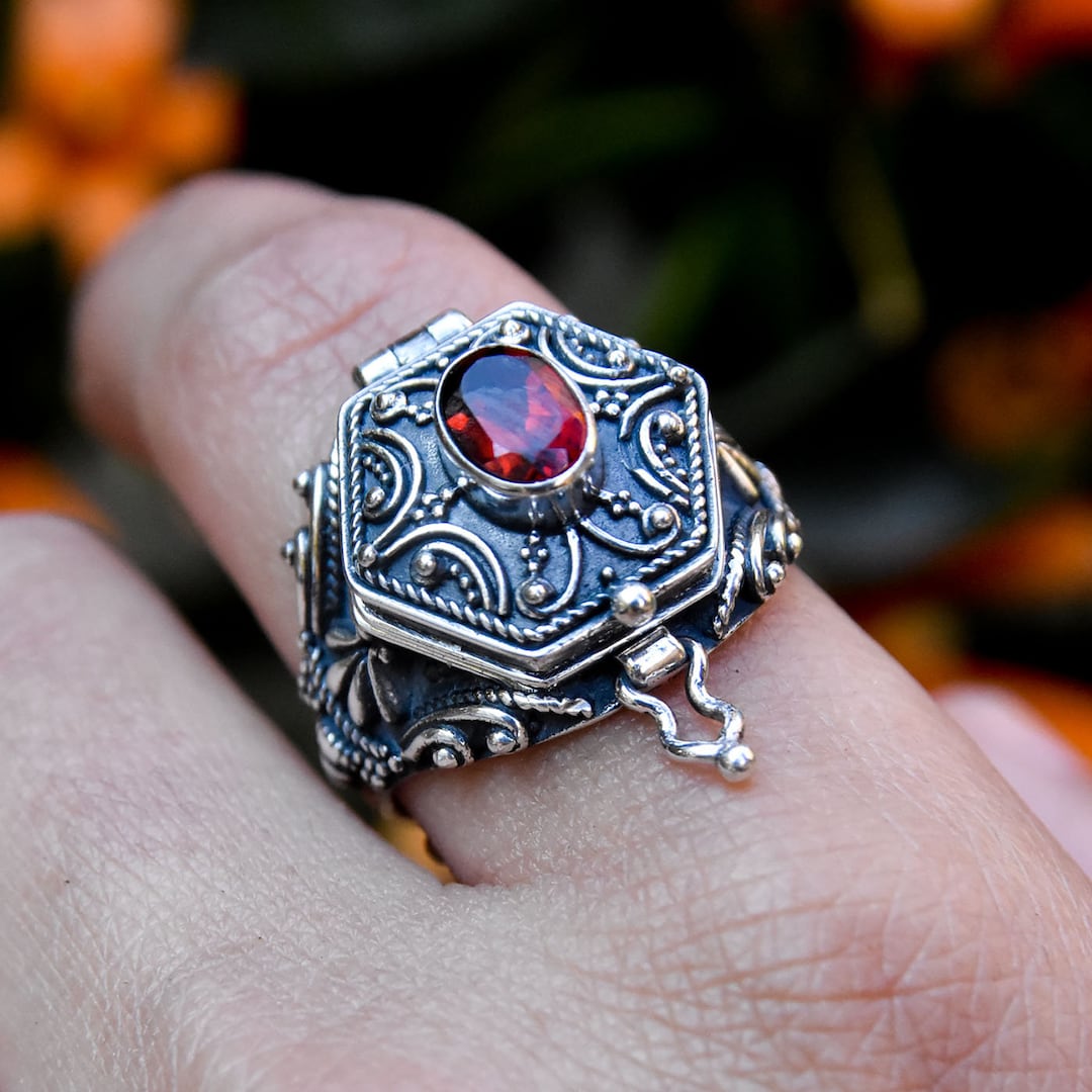 Hexagon Poison Ring ~ Poisoner Ring ~ 925 Sterling Silver Hexagon Poison Ring ~ Poisoner Ring ~ 925 Sterling Silver