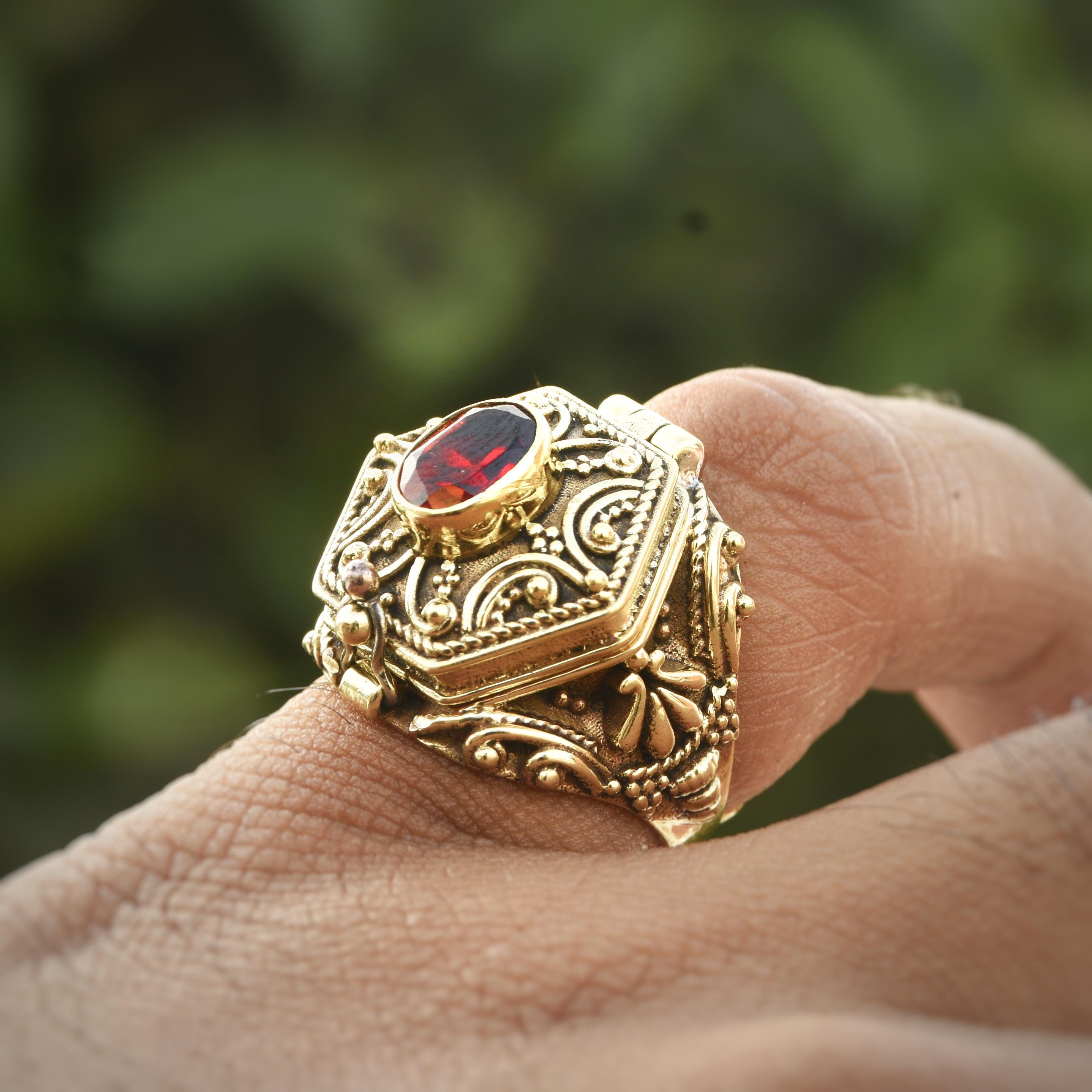 Poison Ring - Etsy Canada