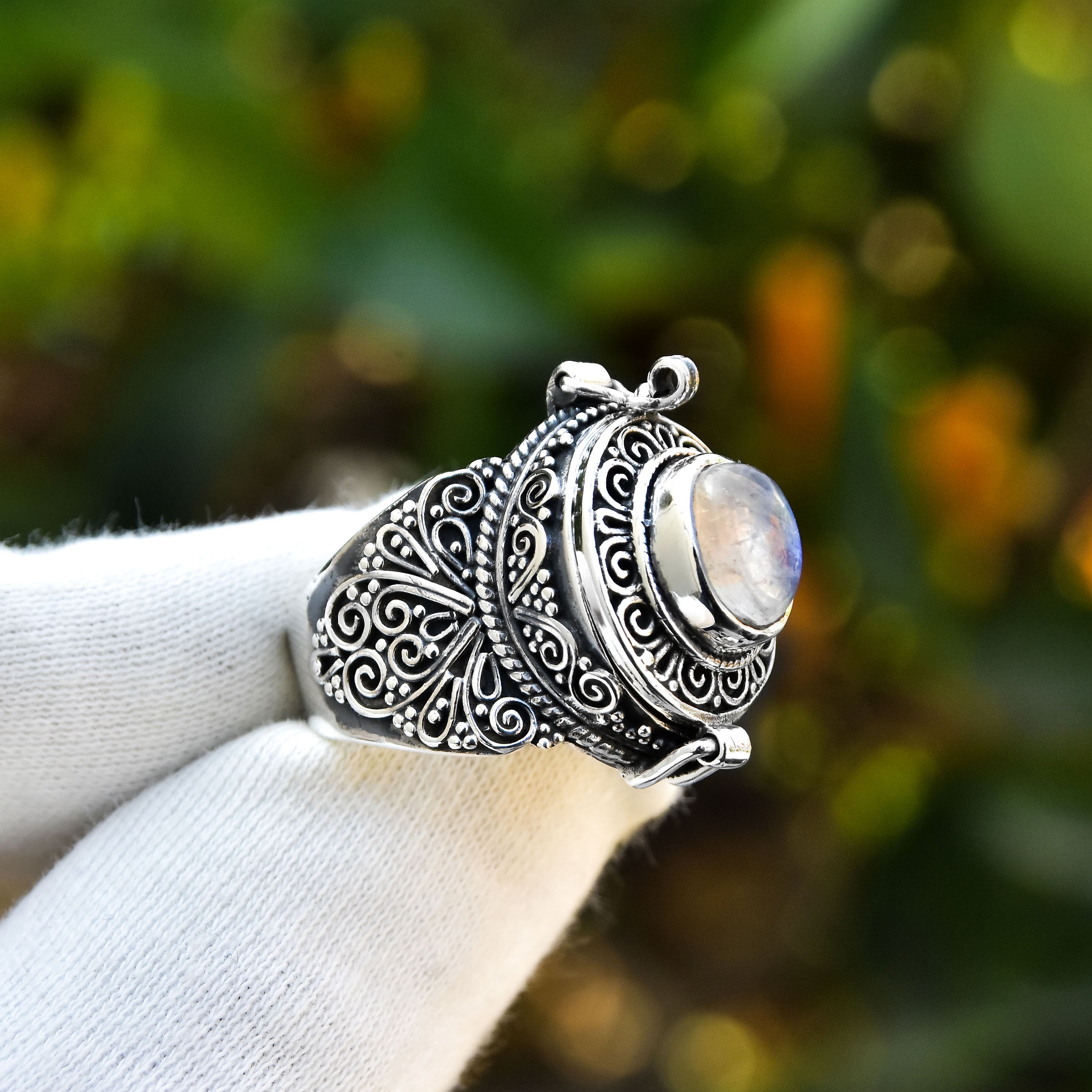 Poison Ring , Medieval Ring , Pill Box , Secret Ring , Snuff Ring 