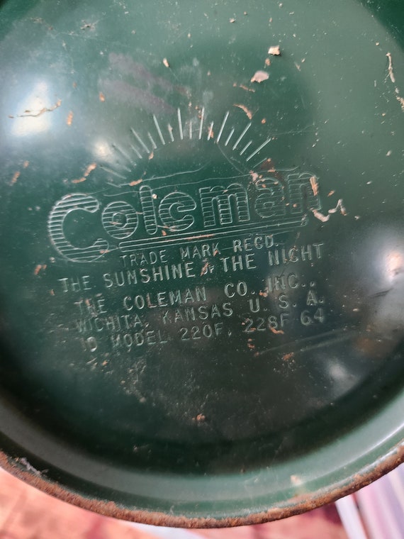 Vintage Coleman Lantern 220F/228F Pyrex Amber Globe 10/1964 Vintage Coleman Lantern 220F/228F Pyrex Amber Globe 10/1964