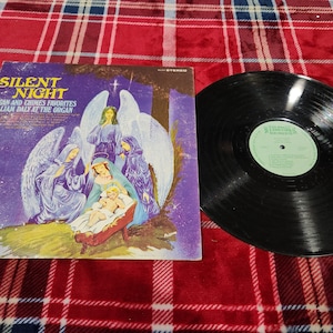 Vintage William Daly Silent Night Christmas Favorites O Holy Silent Night First Noel Joy to World Jingle bells LP Vinyl record