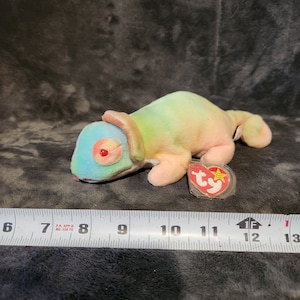 J* Vintage NWT TY Beanie Babies Collection Rainbow the Chameleon