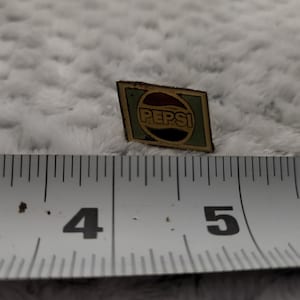 Vintage 1960s Pepsi logo pin