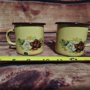 Vintage set of 2 Enamelware Coffee Cup Mug with brown rim accent, white interior. Granite ware Bakeware Enameled metal