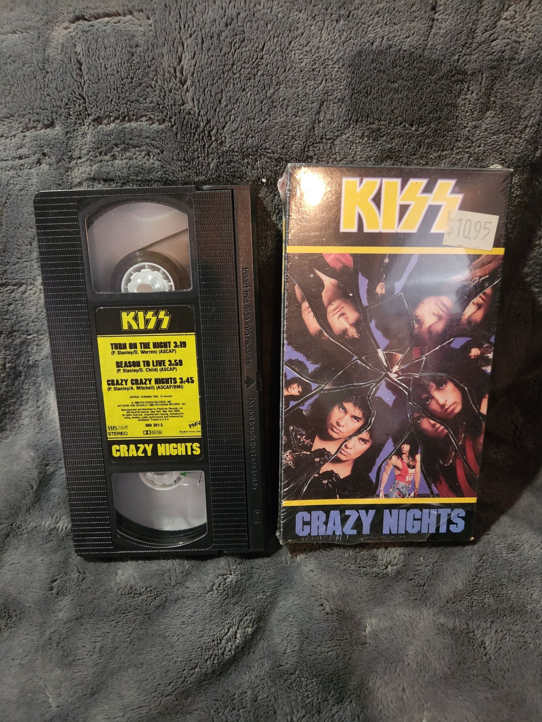 海外アーティスト　VHS il_1080xN.6211127304_4sye.jpg