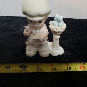A** 1992 Precious Moments &quot;Only Love Can Make A Home&quot; Members Figurine