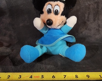 J* Vintage 8" Minnie Mouse Disney Mickey's Christmas Carol Plush Stuffed Animal