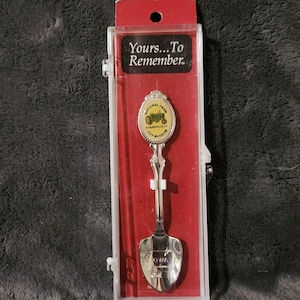 NOS National Farm Toy Museum Iowa State souvenior spoon in original packaging