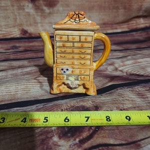 Vintage 5&quot; Brown dresser design Teapot Made in China Savoy Housewares