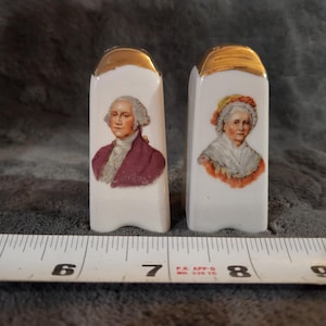 Vintage  George And Martha Washington Salt And Pepper Shakers Gold ceramic